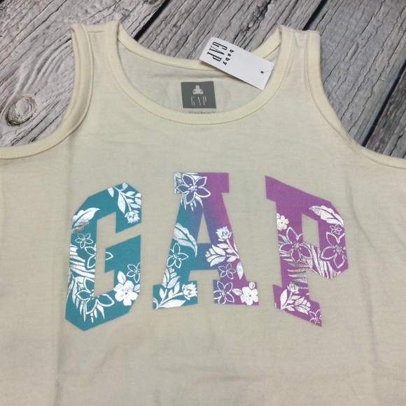 Gap Girls 2 3 4 5 T Shirt & Purple Shorts Outfit - Picture 2 of 5